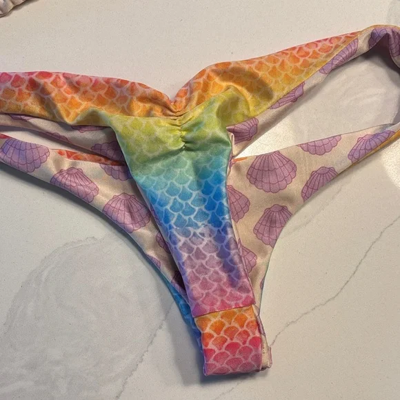 Colorful Mermaid Bikini Set - Picture 3 of 3